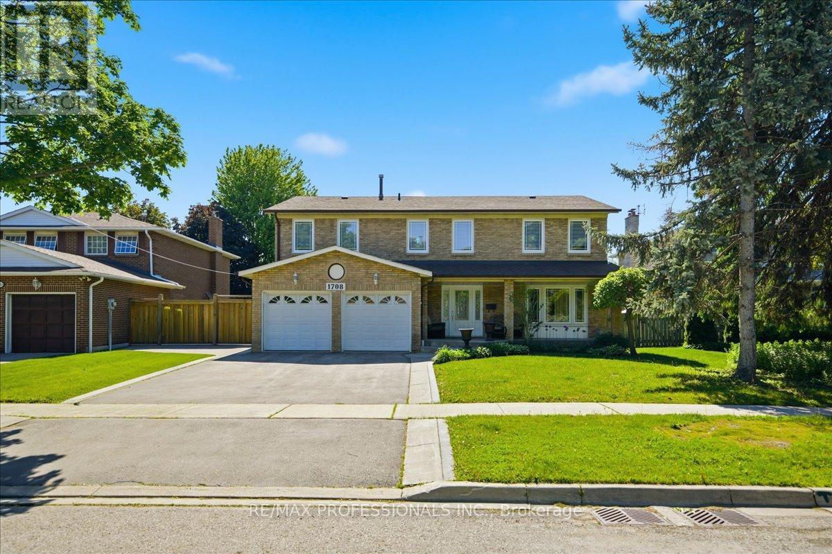 1708 Woodeden Drive, Mississauga, Ontario  L5H 3S5 - Photo 3 - W13615924