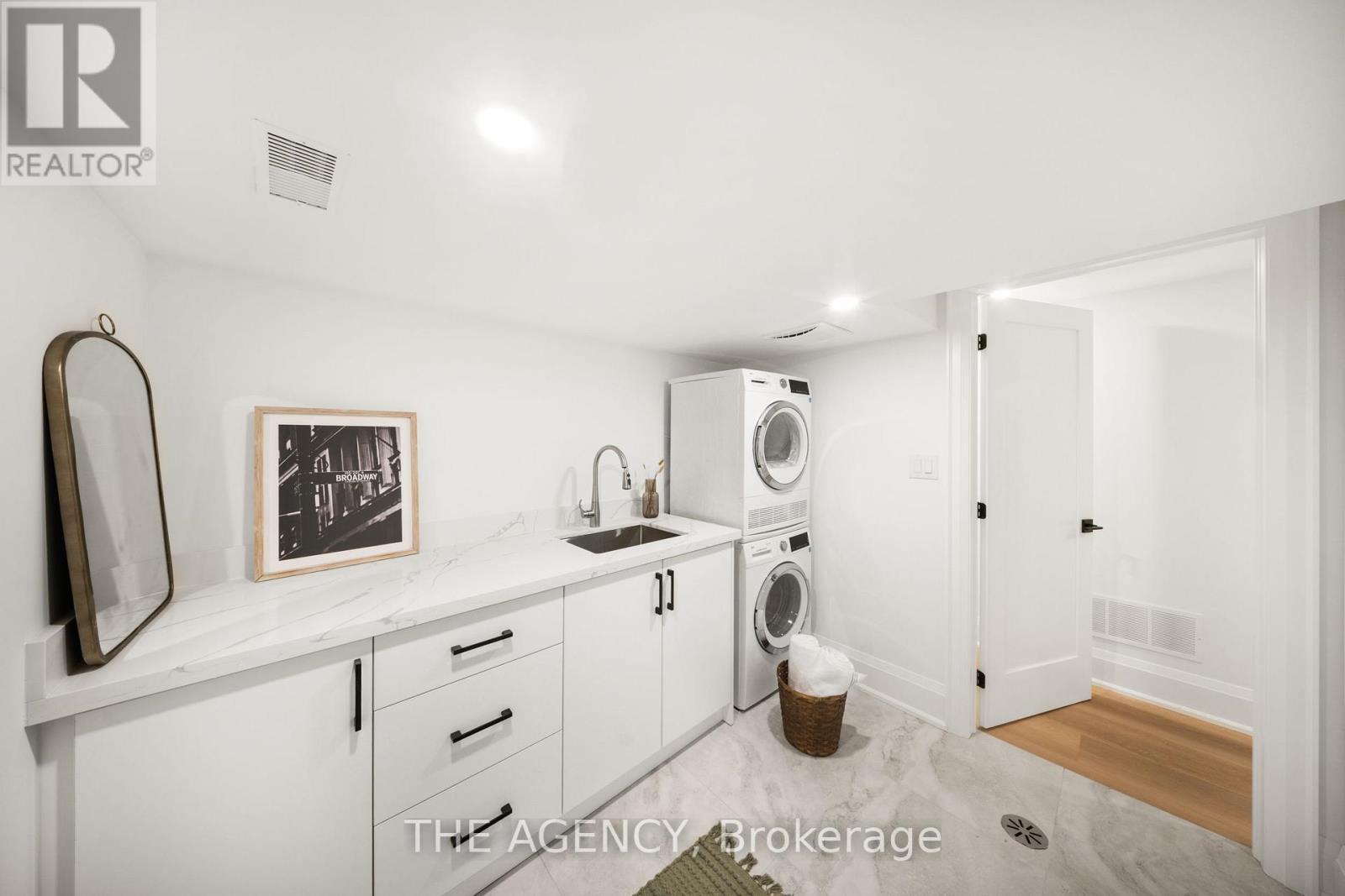 201 Trelawn Avenue, Oakville, Ontario  L6J 4R3 - Photo 21 - W13616074