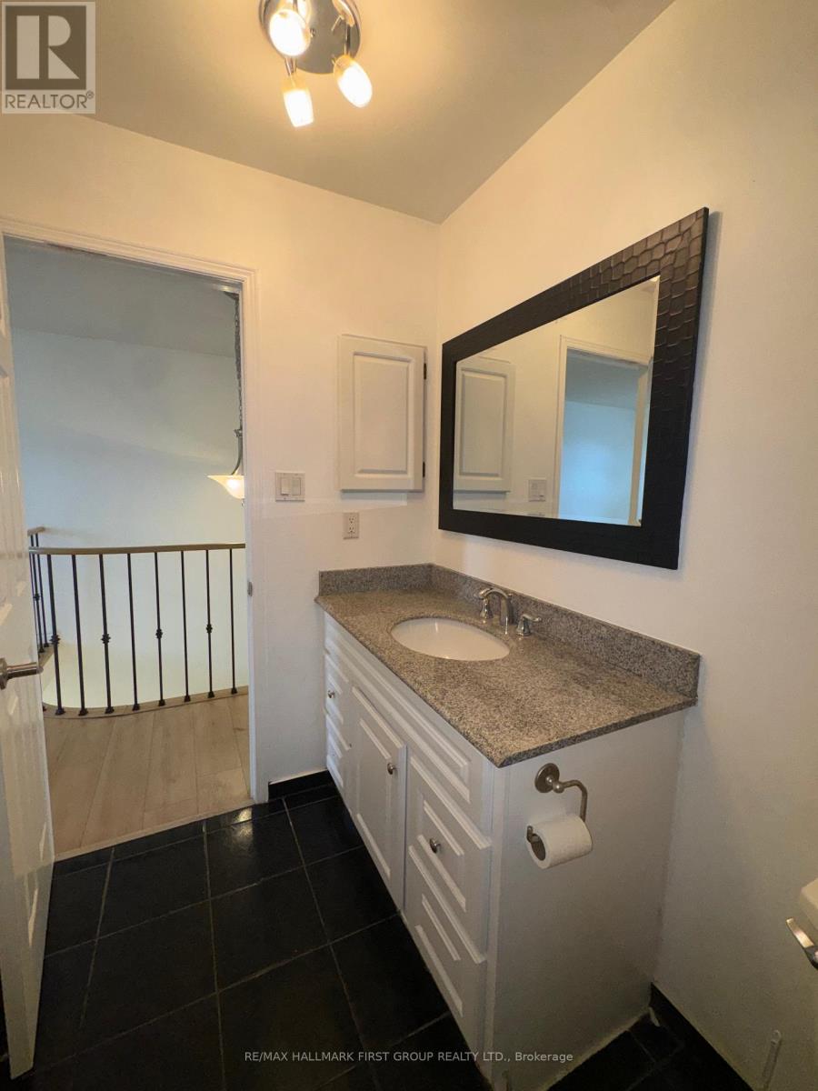 6 Carruthers Crescent, Barrie, Ontario  L4M 6A5 - Photo 24 - S13615078