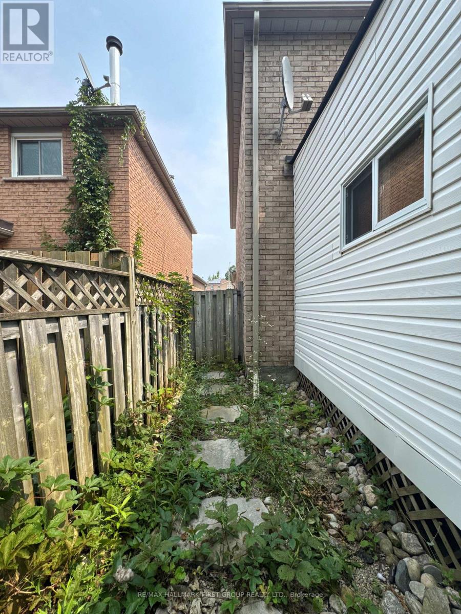 6 Carruthers Crescent, Barrie, Ontario  L4M 6A5 - Photo 28 - S13615078