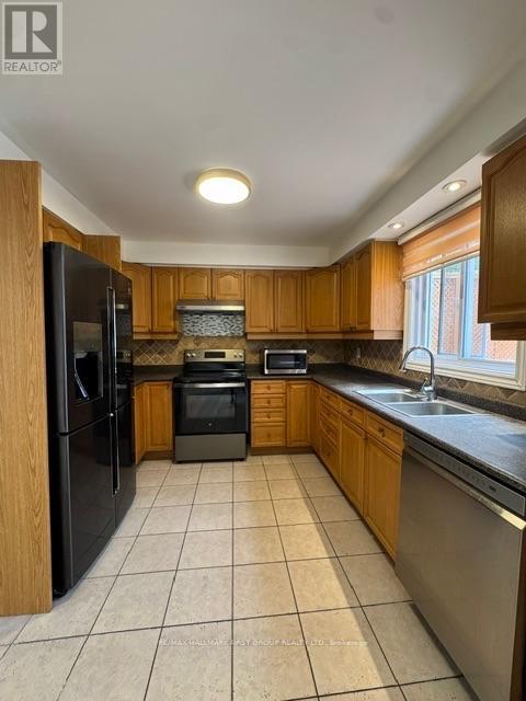 6 Carruthers Crescent, Barrie, Ontario  L4M 6A5 - Photo 10 - S13615078