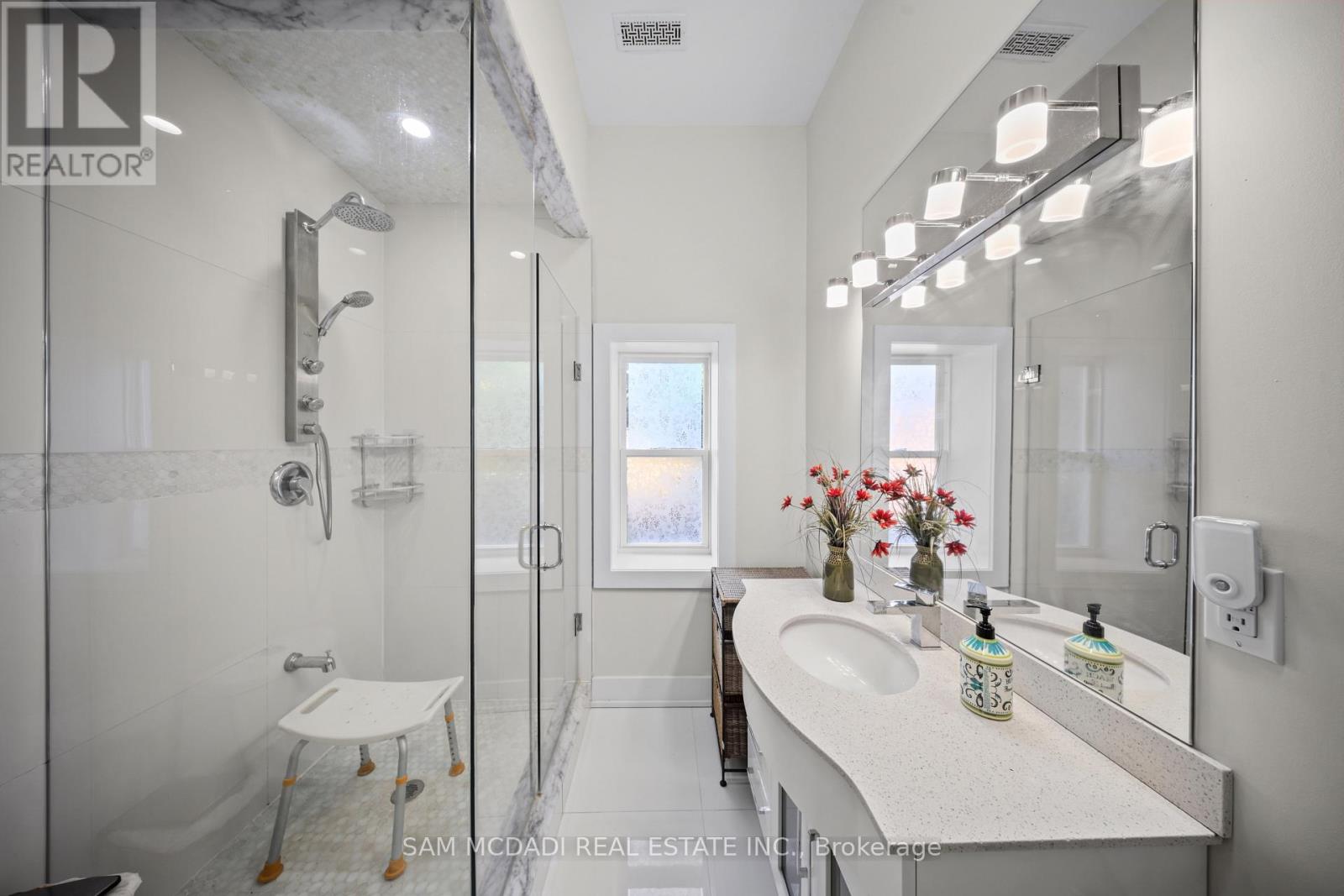 30 Maple Avenue N, Mississauga, Ontario L5H 2S1 - Photo 12 - W13609358