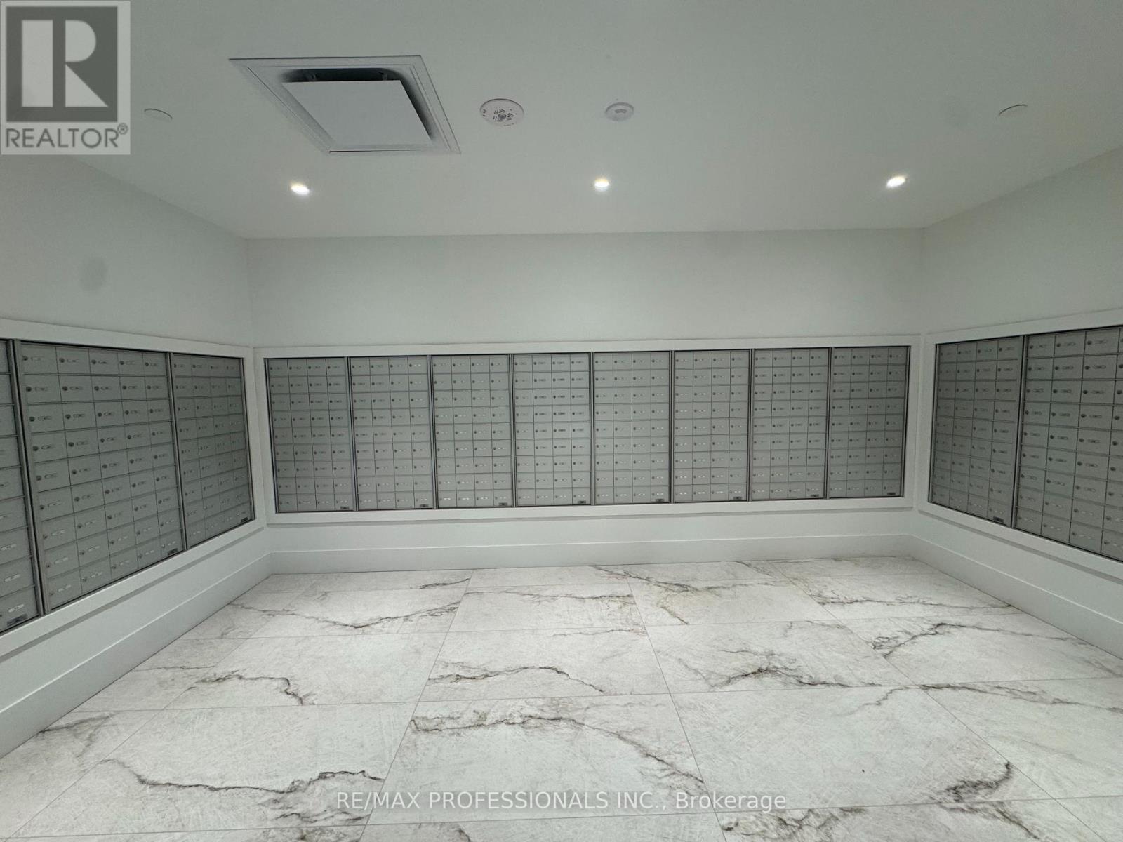 502 - 4010 Eglinton Avenue W, Toronto, Ontario  M9P 1A6 - Photo 5 - W13528300