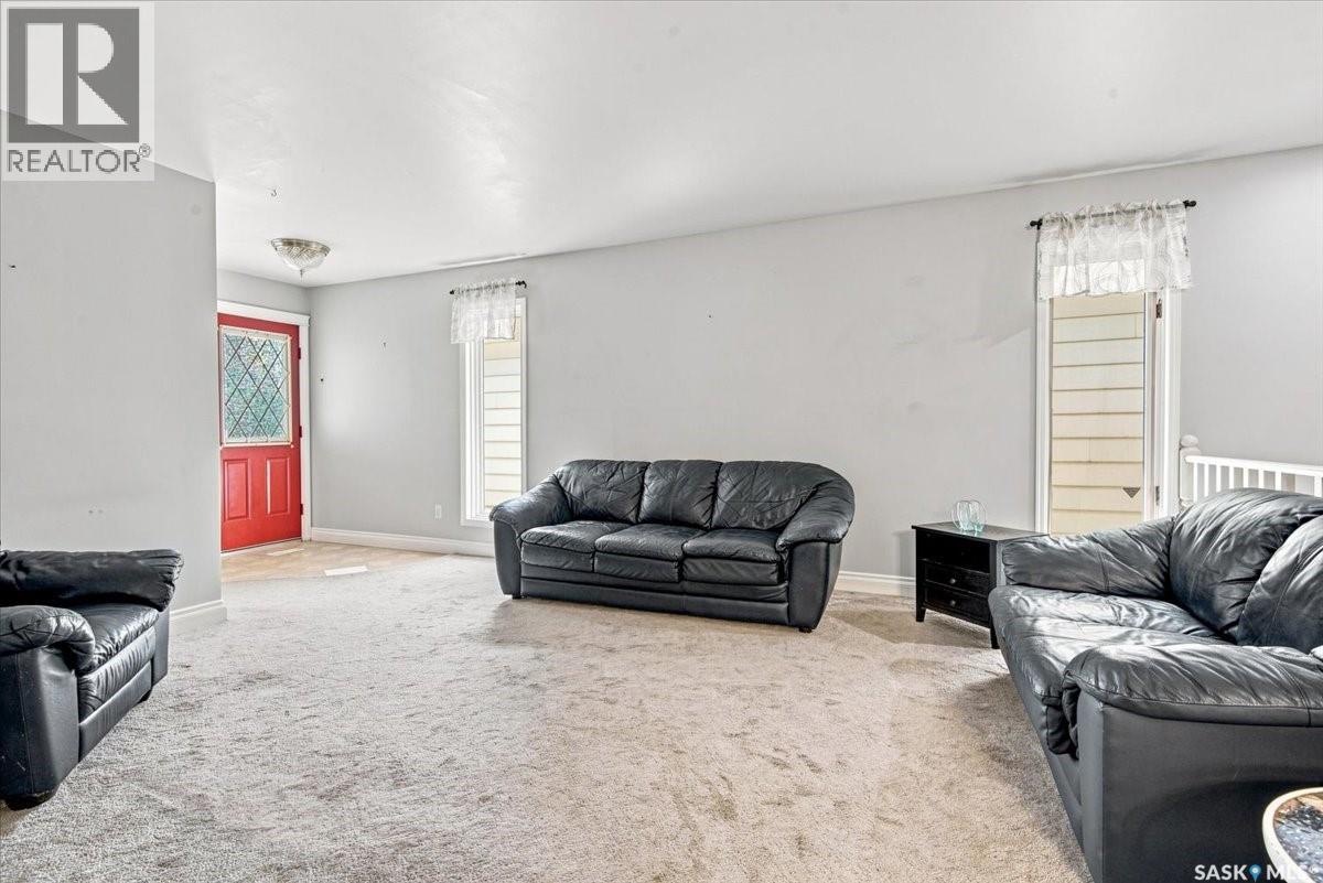 1366 Retallack Street, Regina, Saskatchewan  S4T 2H9 - Photo 6 - SK043750