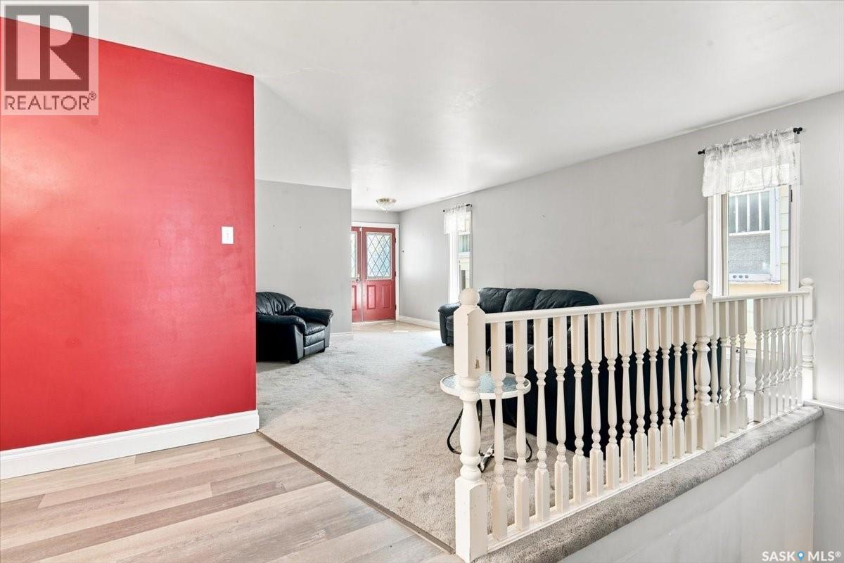 1366 Retallack Street, Regina, Saskatchewan  S4T 2H9 - Photo 7 - SK043750