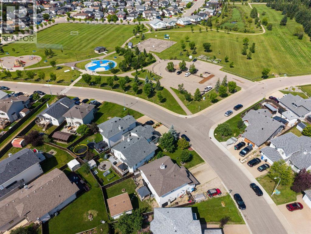 141 Wilson Drive, Fort Mcmurray, Alberta  T9H 5P6 - Photo 2 - A2329703