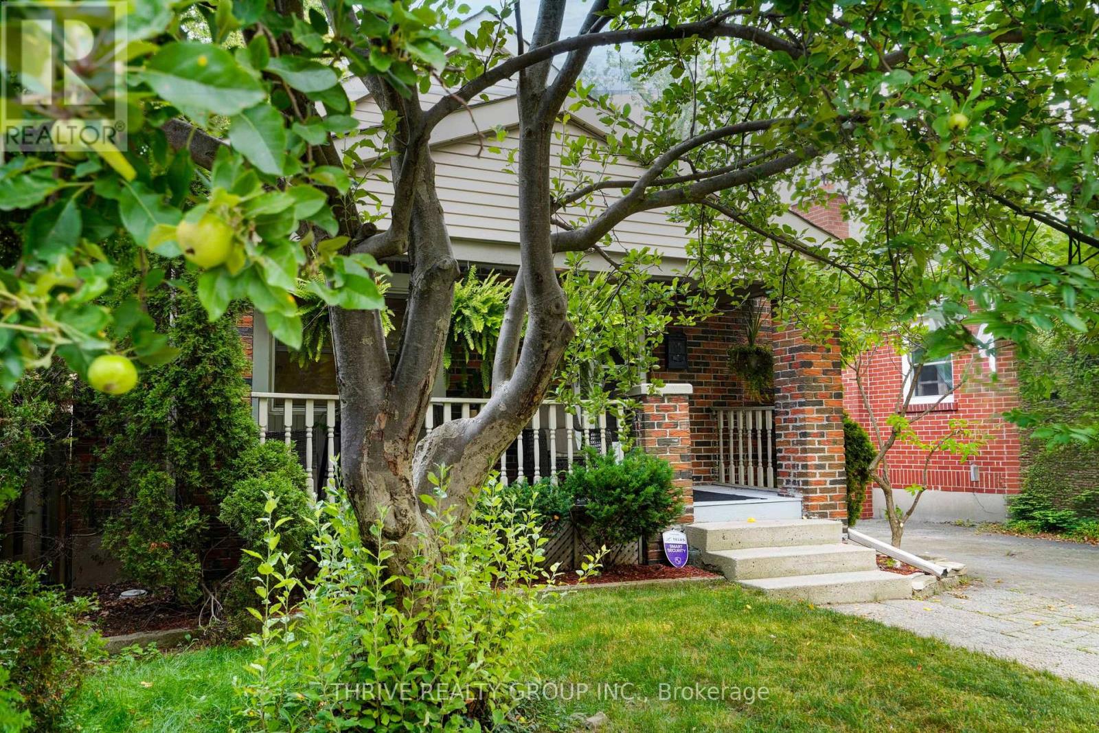 10 Byron Avenue E, London South, Ontario  N6C 1C5 - Photo 4 - X13616468