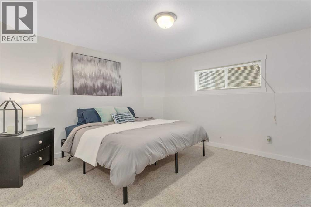 33 Walker Boulevard, Red Deer, Alberta  T4L 7E4 - Photo 38 - A2320008