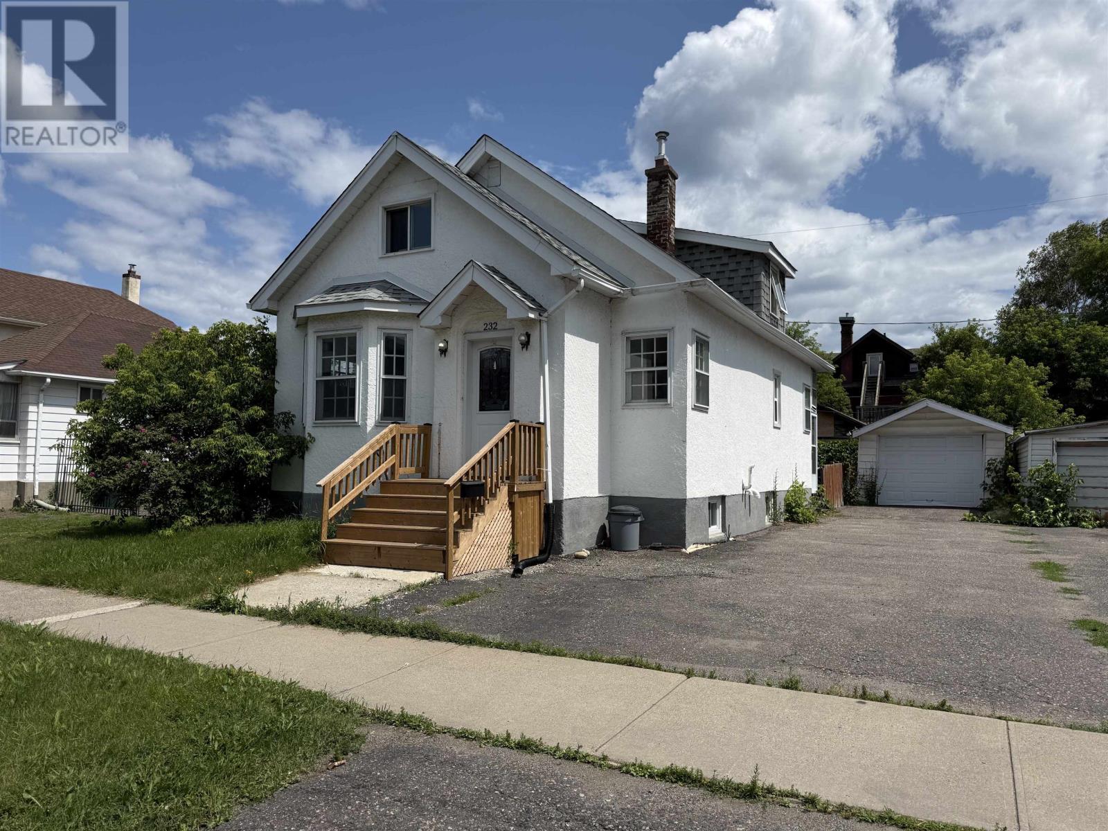 232 Mckellar St S, Thunder Bay, Ontario  P7E 1H7 - Photo 2 - TB2602159
