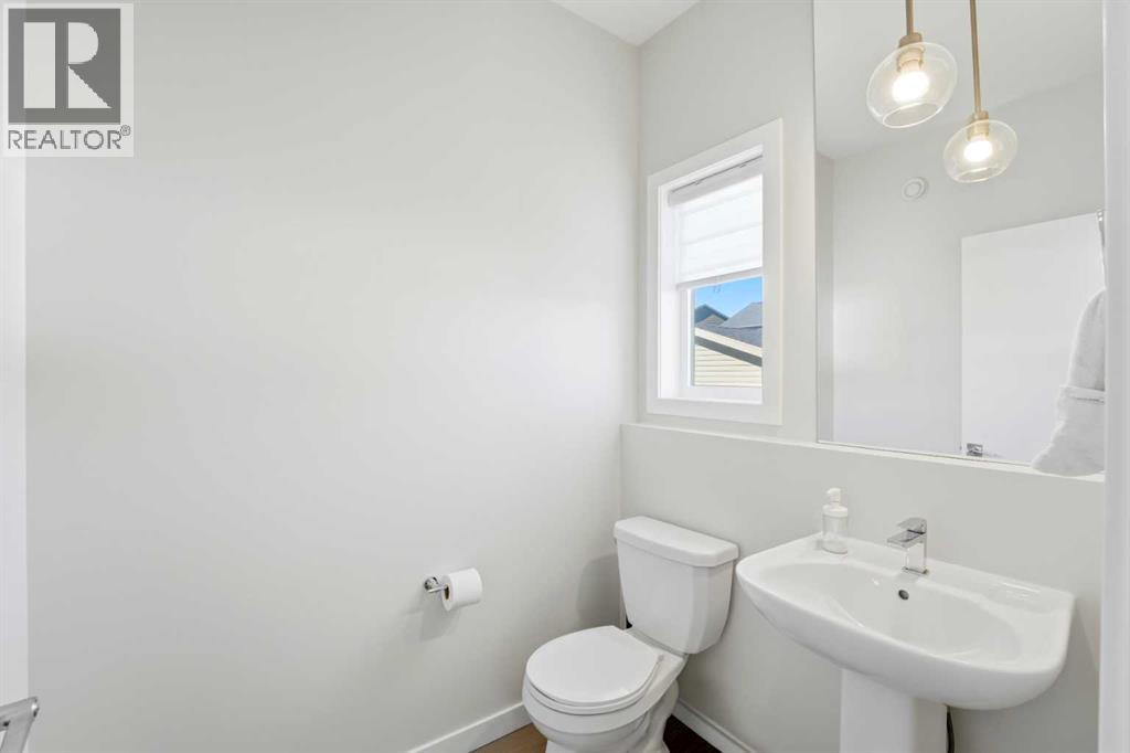 591 Lawthorn Way SE, Airdrie, Alberta  T4A 3N9 - Photo 17 - A2327812