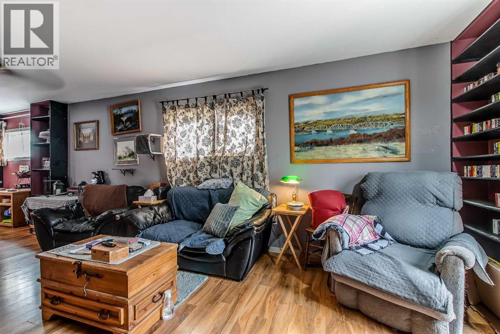 223 Fairchild Street Sw, Medicine Hat, Alberta  T1A 7Z6 - Photo 7 - A2324629