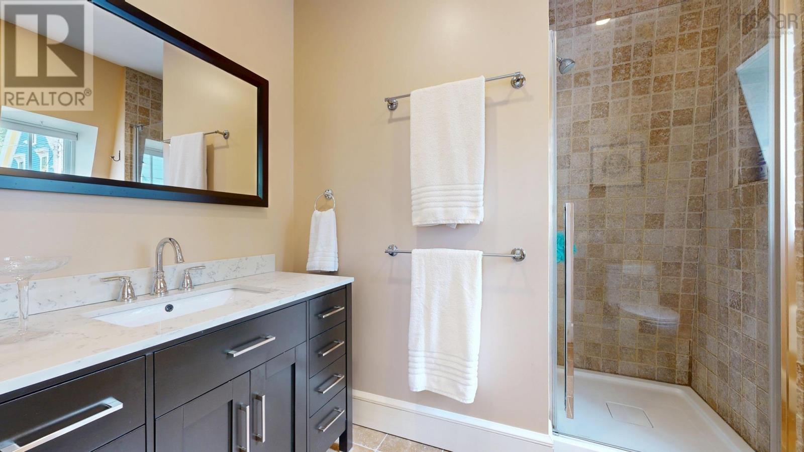 204 Pelham Street Lunenburg, Lunenburg, Nova Scotia  B0J 2C0 - Photo 24 - 202618675