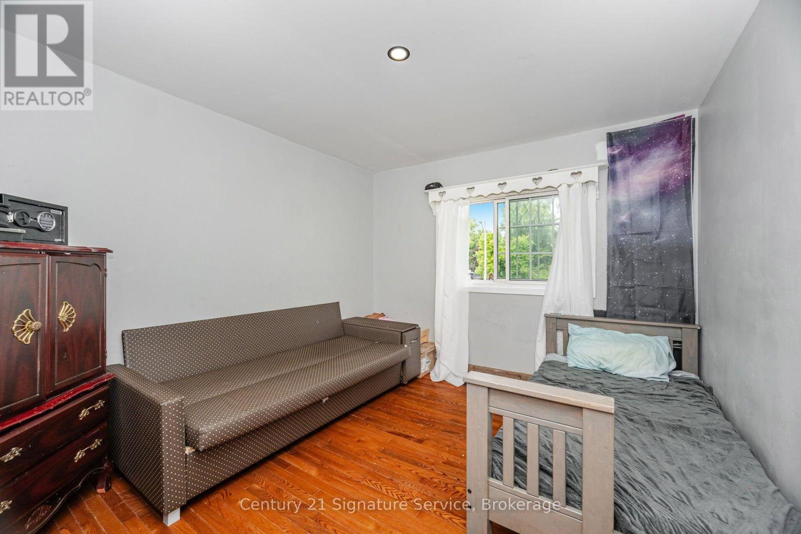 120 Switzer Street, Clearview (New Lowell), Ontario  L0M 1N0 - Photo 17 - S13616342