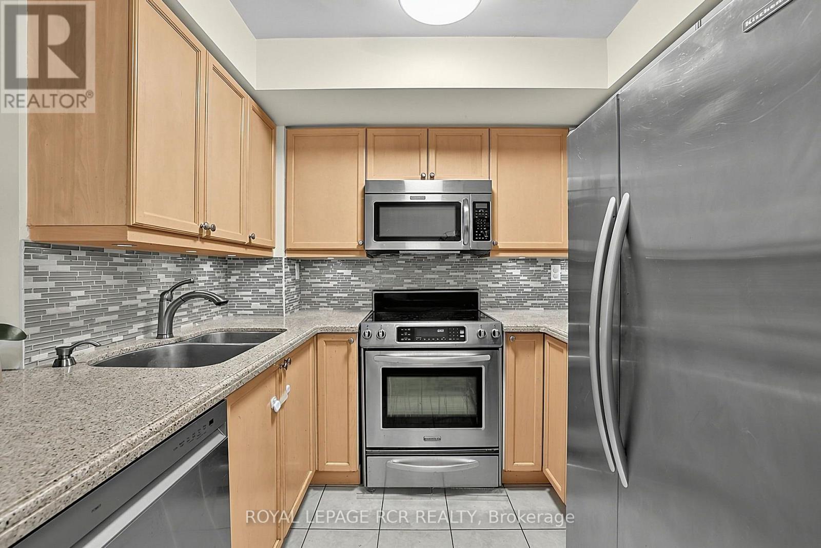 113 - 1 Rean Drive, Toronto, Ontario M2K 3C1 - Photo 13 - C13613606