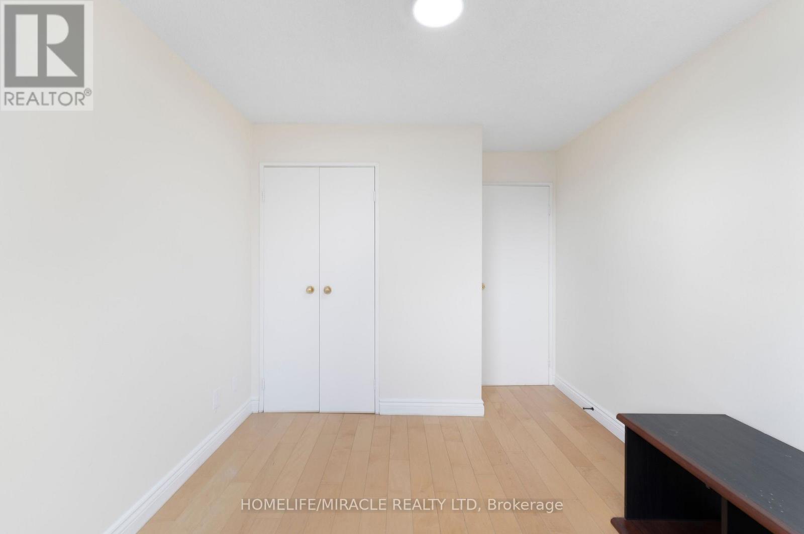 202 - 3700 Kaneff Crescent N, Mississauga, Ontario L5A 4B8 - Photo 6 - W13616374