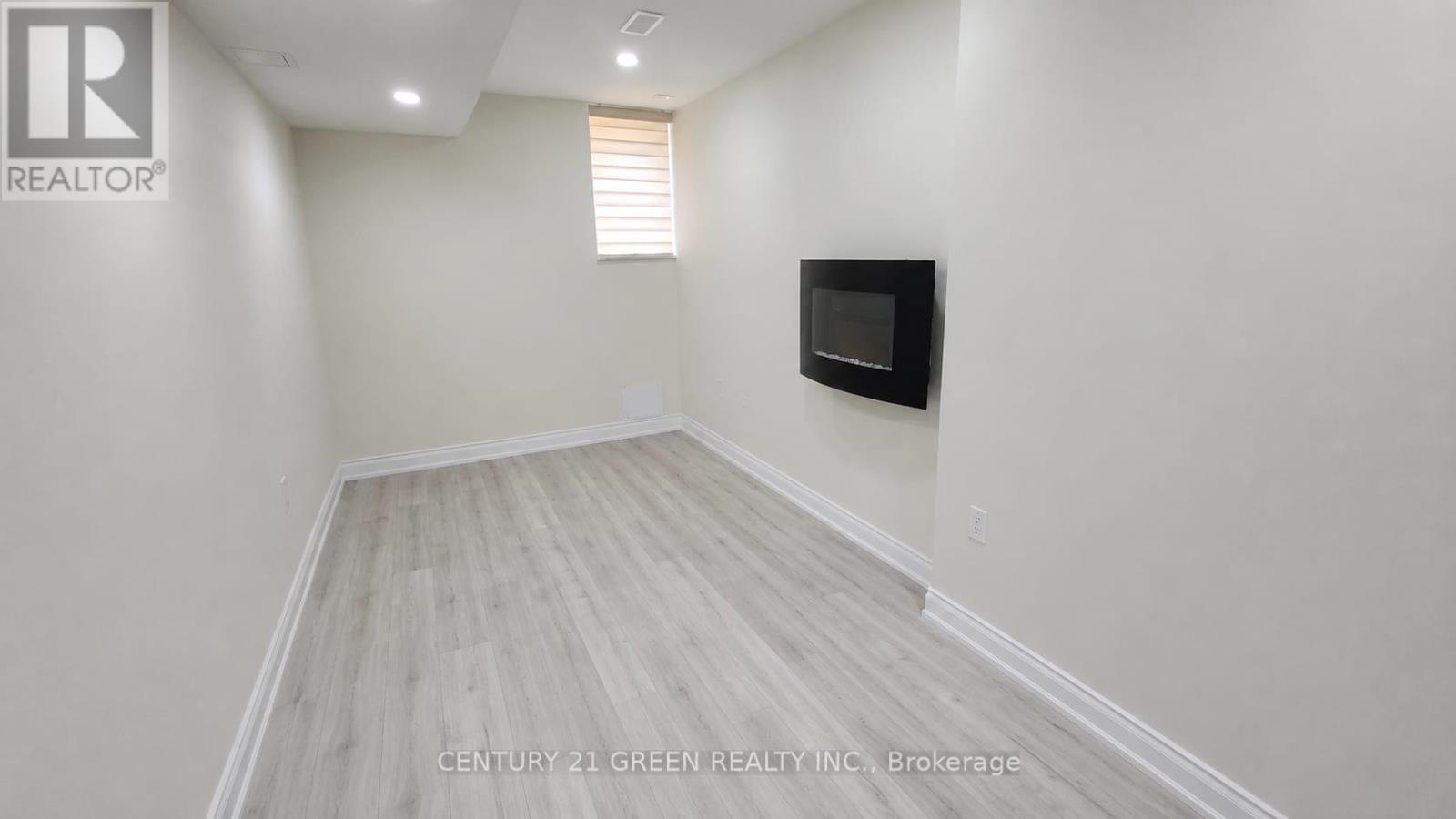 Bsmt - 1213 Duignan Crescent, Milton, Ontario  L9E 1C2 - Photo 8 - W13616386