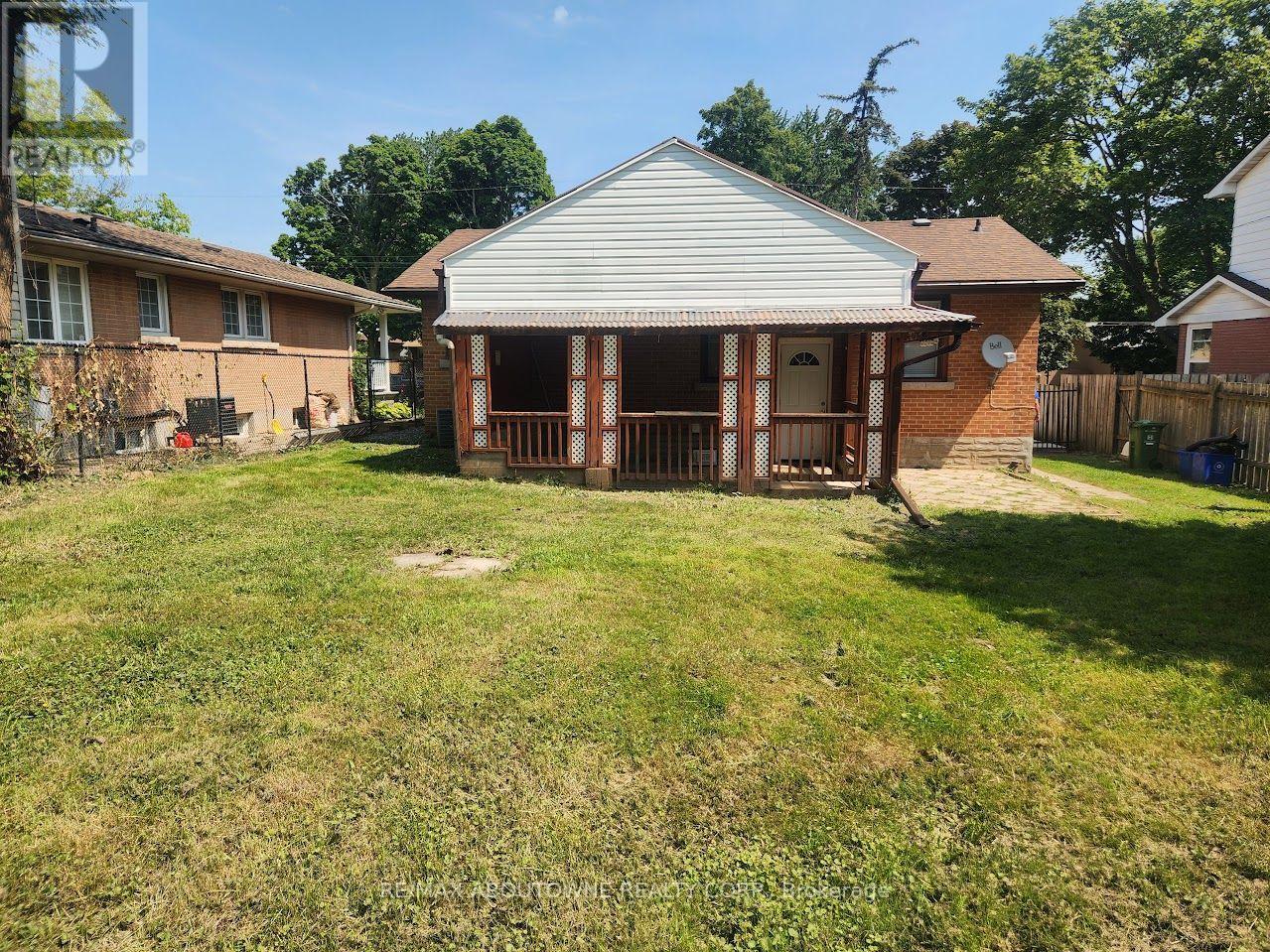 Lower - 26 Grandfield Street, Hamilton, Ontario L8T 2H2 - Photo 19 - X13616350