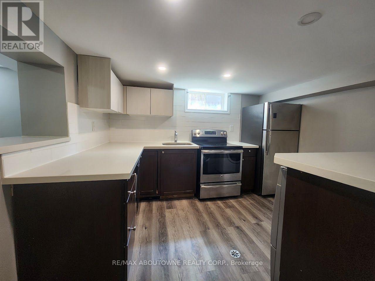 Lower - 26 Grandfield Street, Hamilton, Ontario L8T 2H2 - Photo 7 - X13616350
