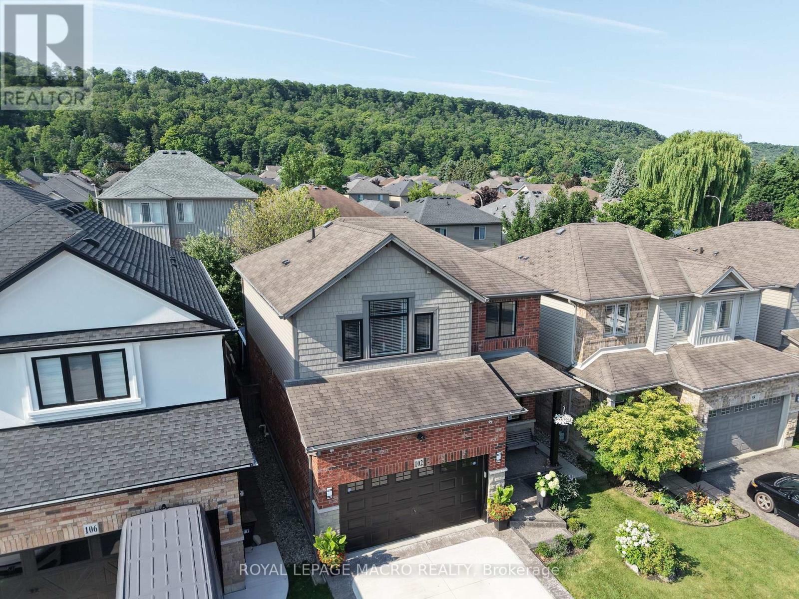 102 Willow Lane, Grimsby, Ontario L3M 5P7 - Photo 4 - X13616466