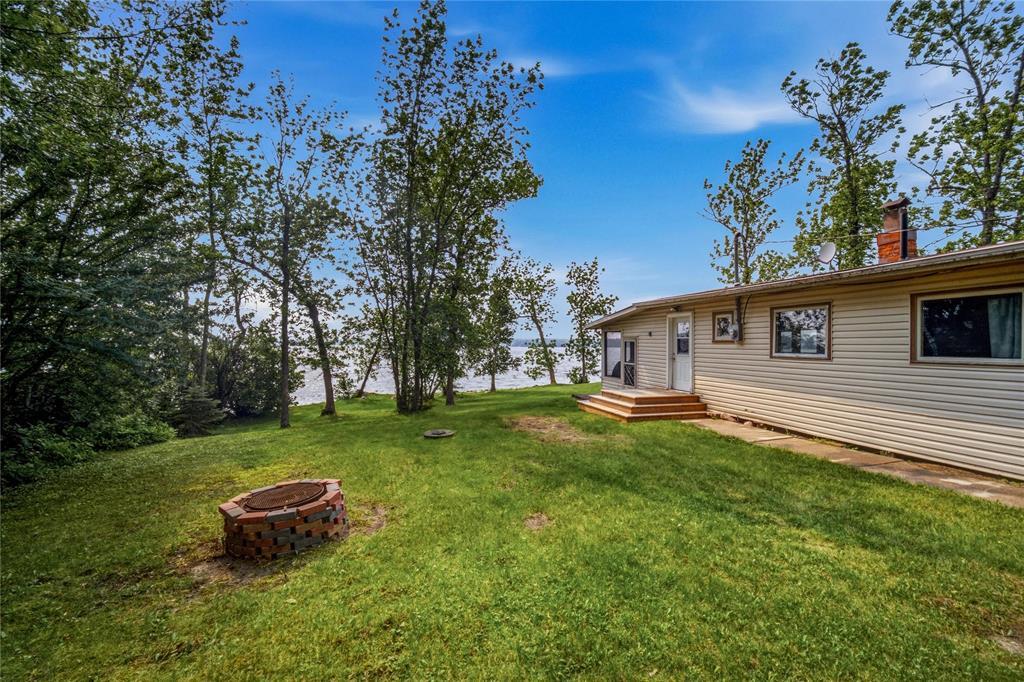 7 Block 10 Road, Falcon Lake, Manitoba R0E 0N0 - Photo 2 - 202618836
