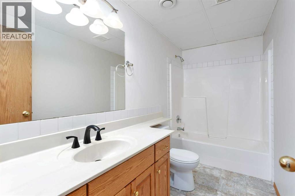 5823 60 Avenue, Rocky Mountain House, Alberta  T4T 1K2 - Photo 27 - A2304747