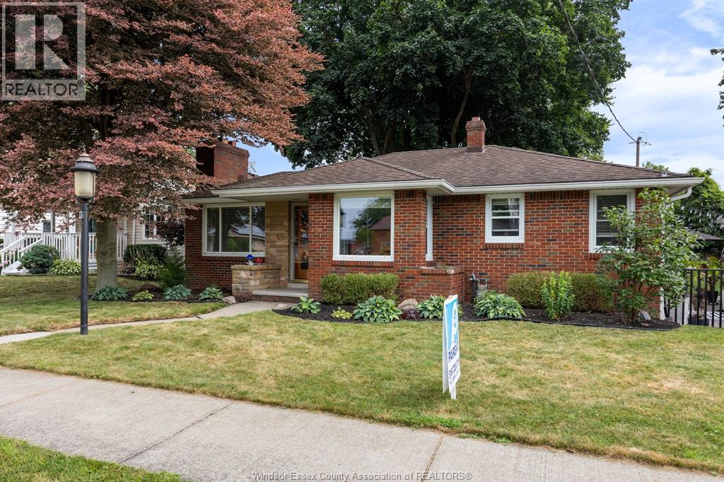 654 Centre Street, Belle River, Ontario  N0R 1A0 - Photo 3 - 26018320