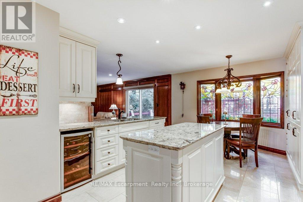 215 Briar Hill Crescent, Hamilton, Ontario  L9G 3M9 - Photo 14 - X13542964