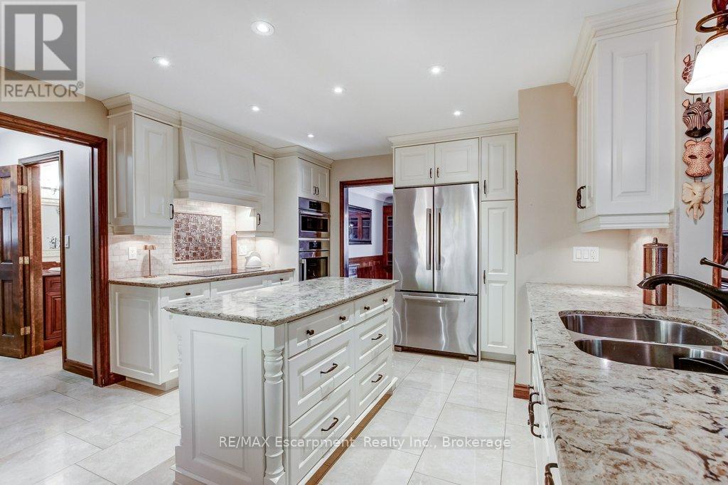 215 Briar Hill Crescent, Hamilton, Ontario  L9G 3M9 - Photo 12 - X13542964