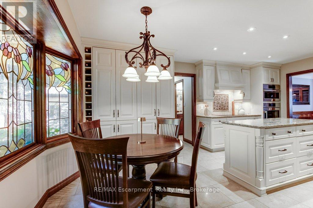 215 Briar Hill Crescent, Hamilton, Ontario  L9G 3M9 - Photo 11 - X13542964
