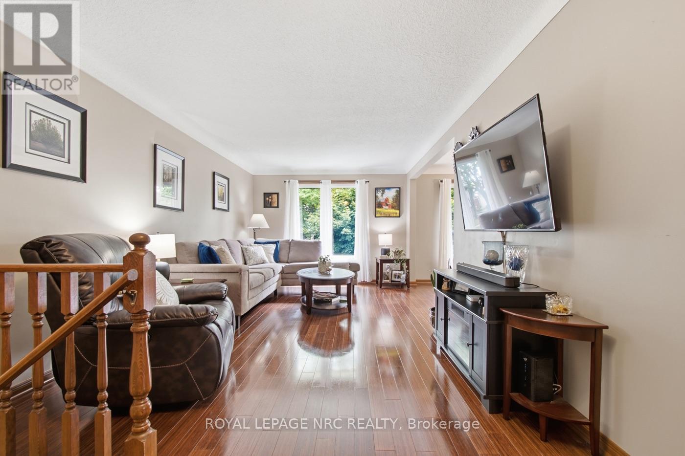 11 Jennifer Court, Welland, Ontario  L3C 6E9 - Photo 3 - X13616564
