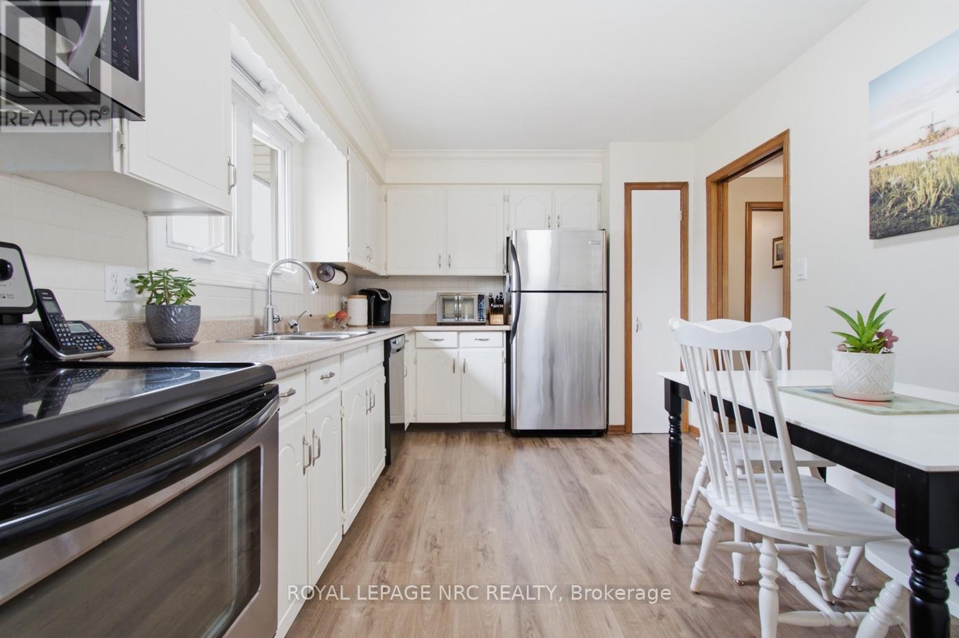 11 Jennifer Court, Welland, Ontario  L3C 6E9 - Photo 7 - X13616564