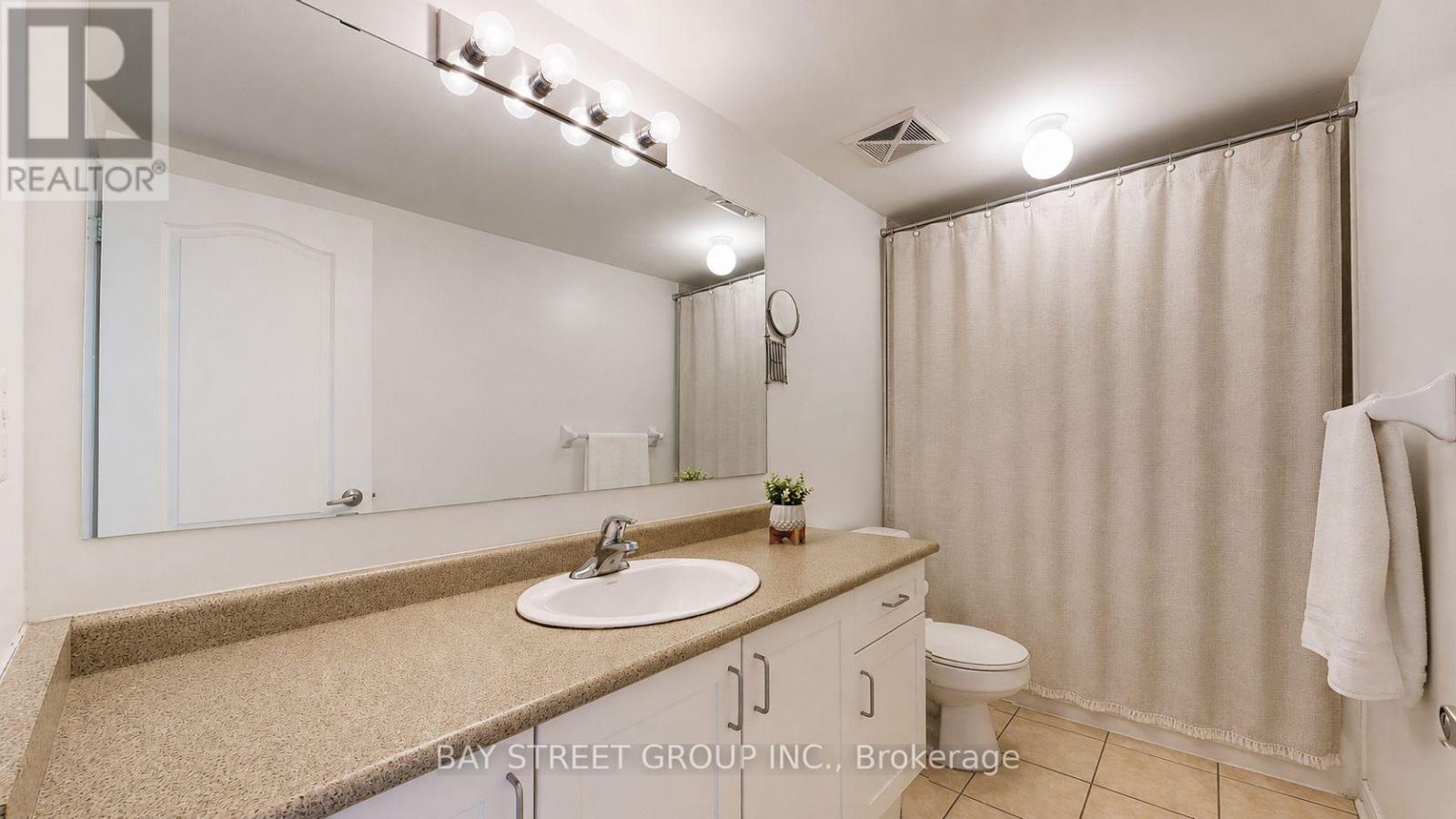 13 - 3975 Eglinton Avenue W, Mississauga, Ontario  L5M 0E7 - Photo 18 - W13421944