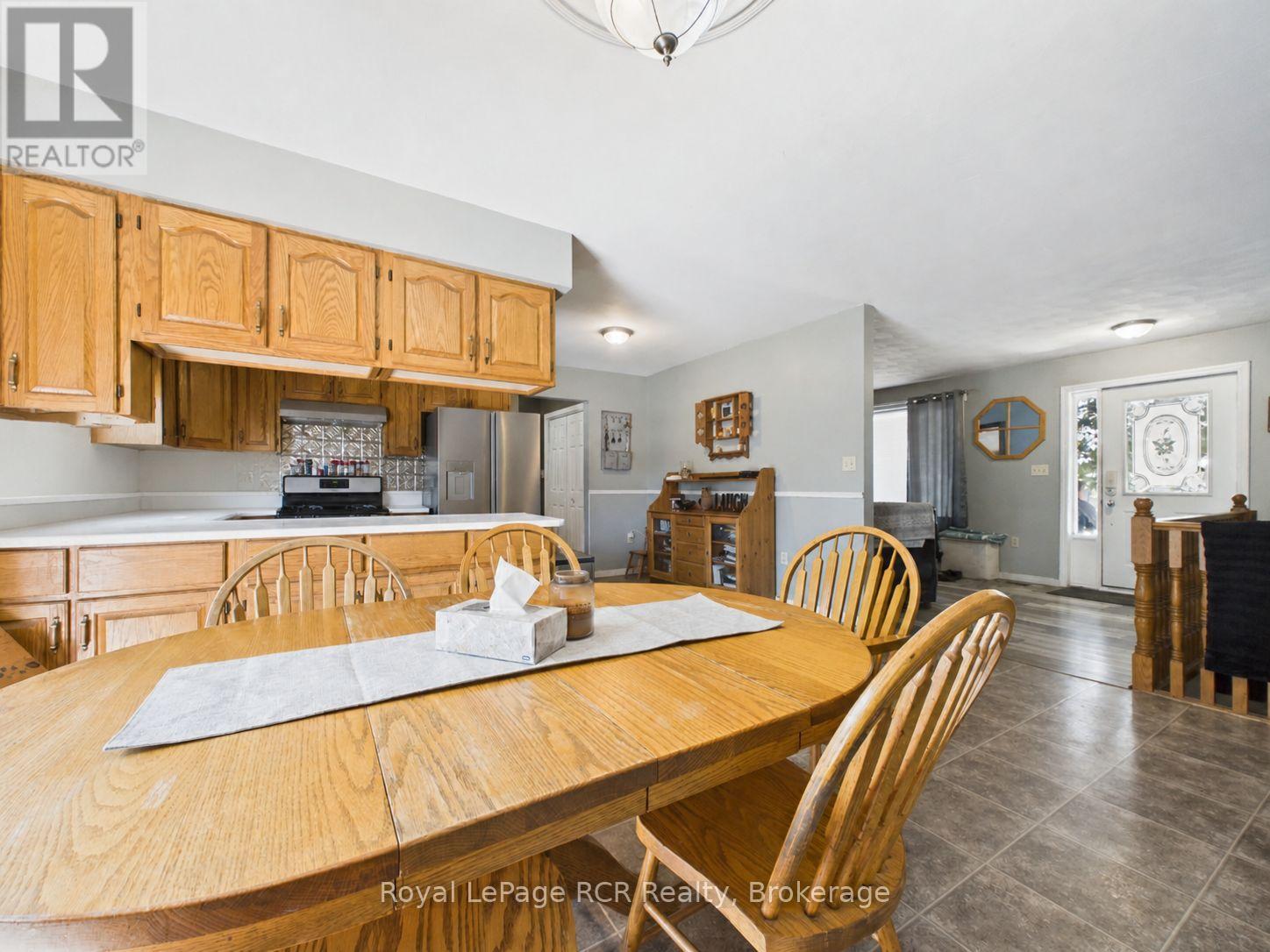 96 James Street, North Huron, Ontario  N0G 2W0 - Photo 10 - X13616628