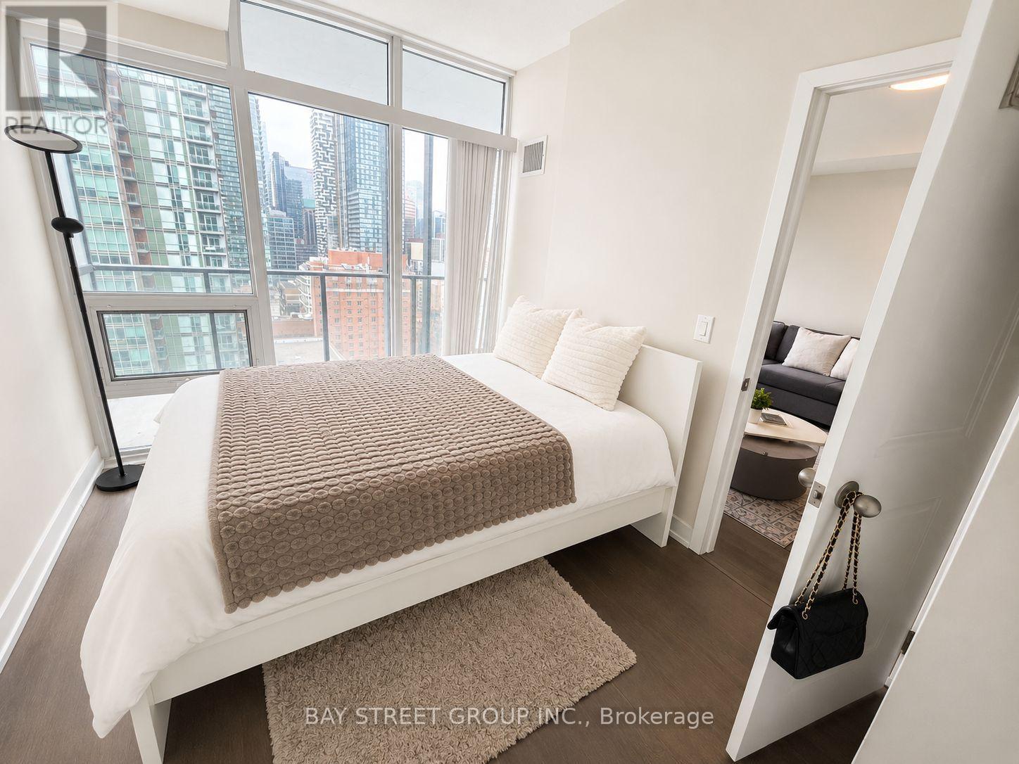 1712 - 105 George Street, Toronto, Ontario  M5A 0L4 - Photo 6 - C13616500