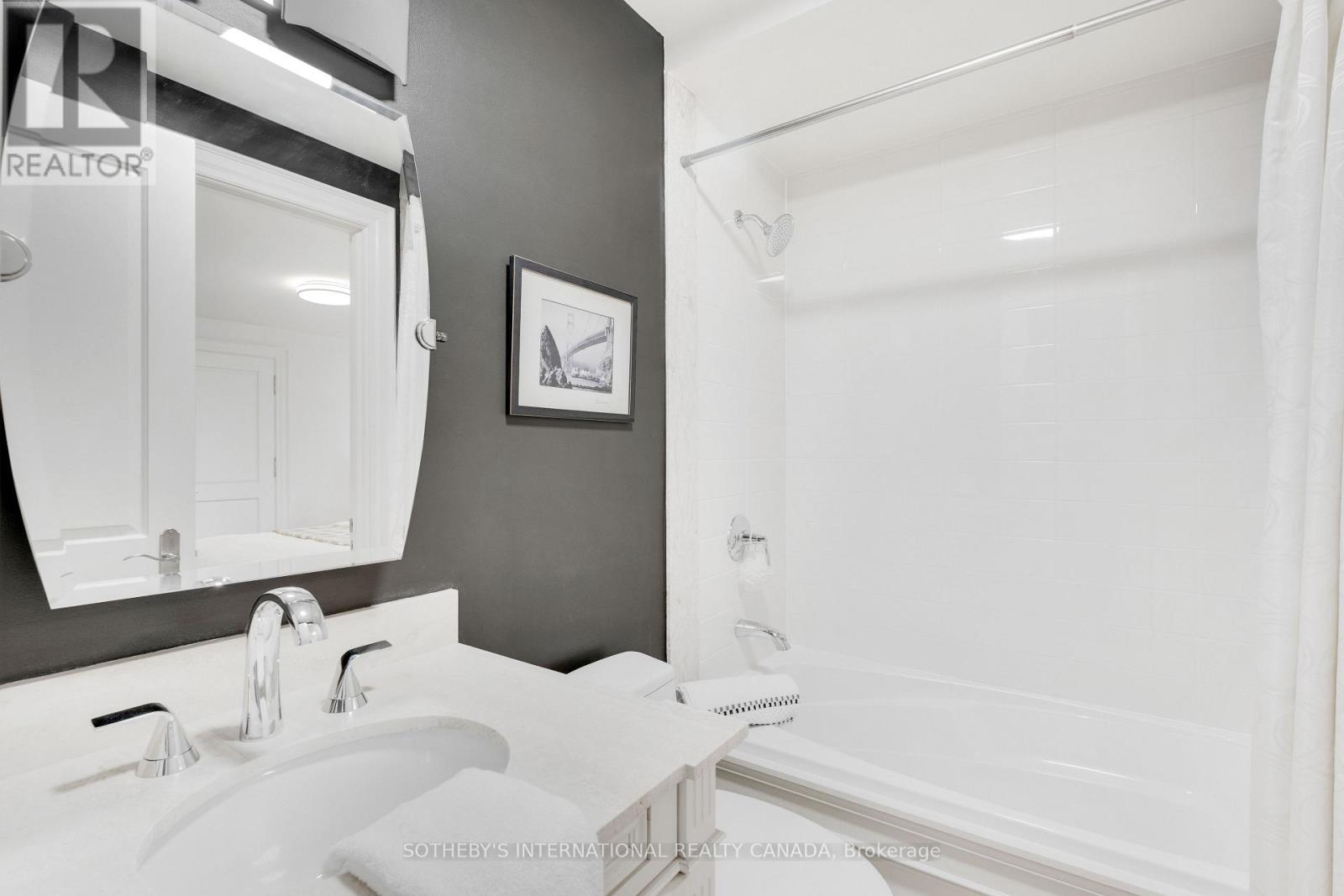 721 Markham Street, Toronto, Ontario  M6G 2M2 - Photo 10 - C13616638
