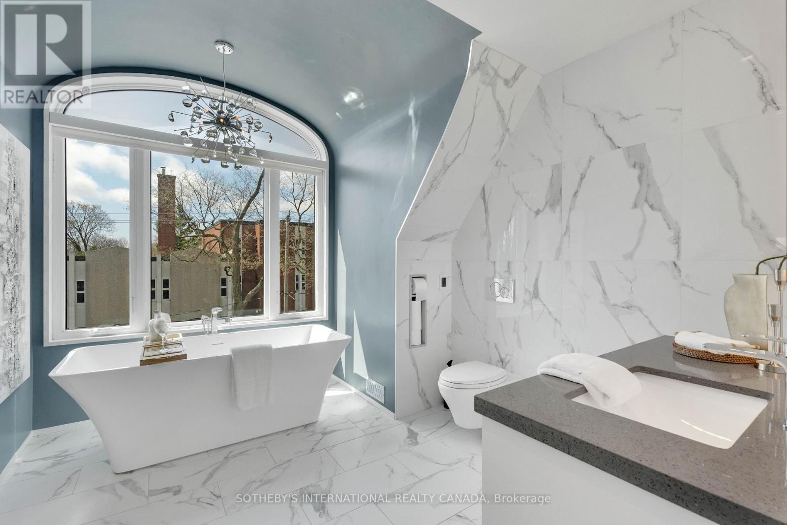 721 Markham Street, Toronto, Ontario  M6G 2M2 - Photo 17 - C13616638