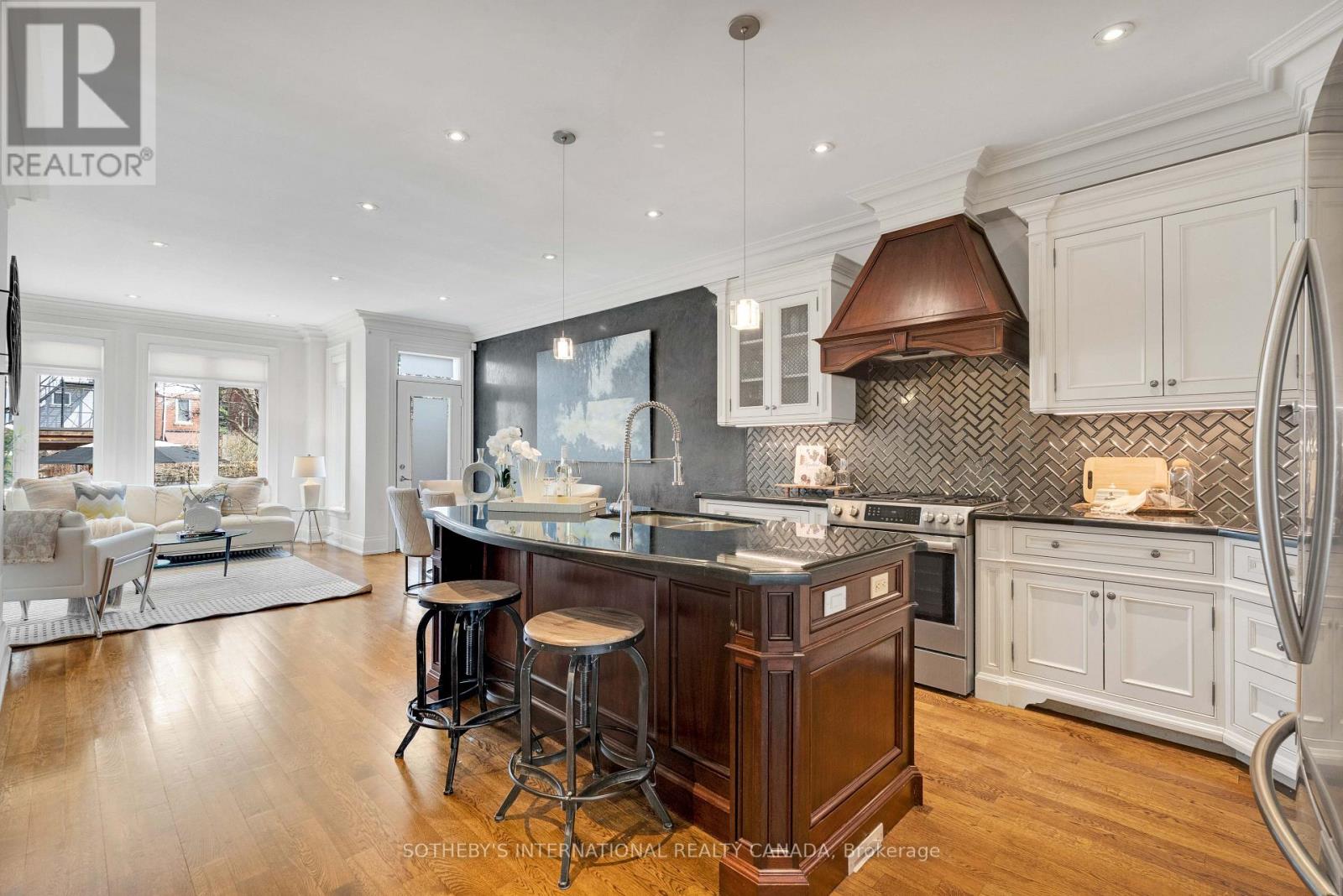 721 Markham Street, Toronto, Ontario  M6G 2M2 - Photo 4 - C13616638