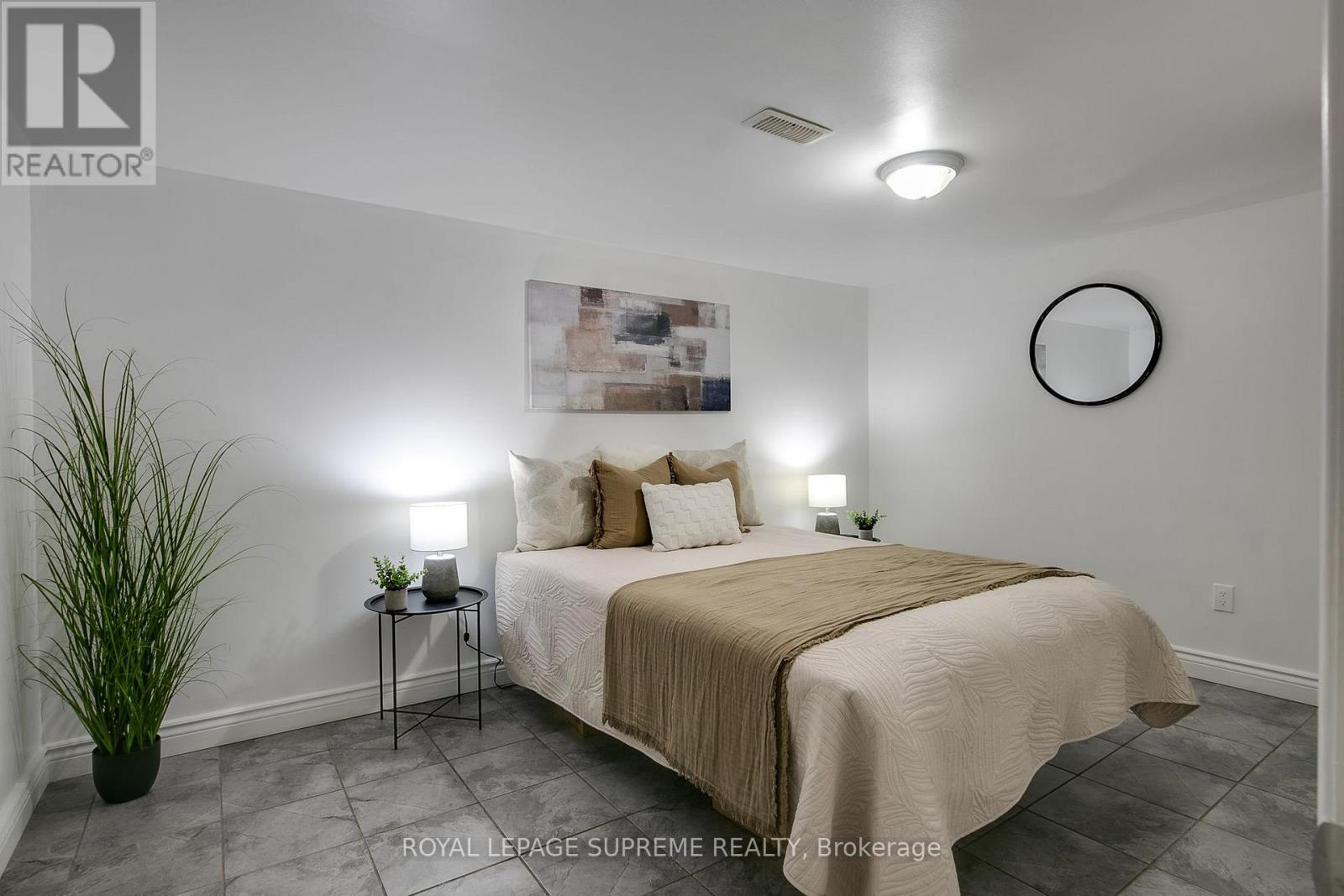 Basement - 422 Oakwood Avenue, Toronto, Ontario  M6E 2W3 - Photo 10 - C13616664