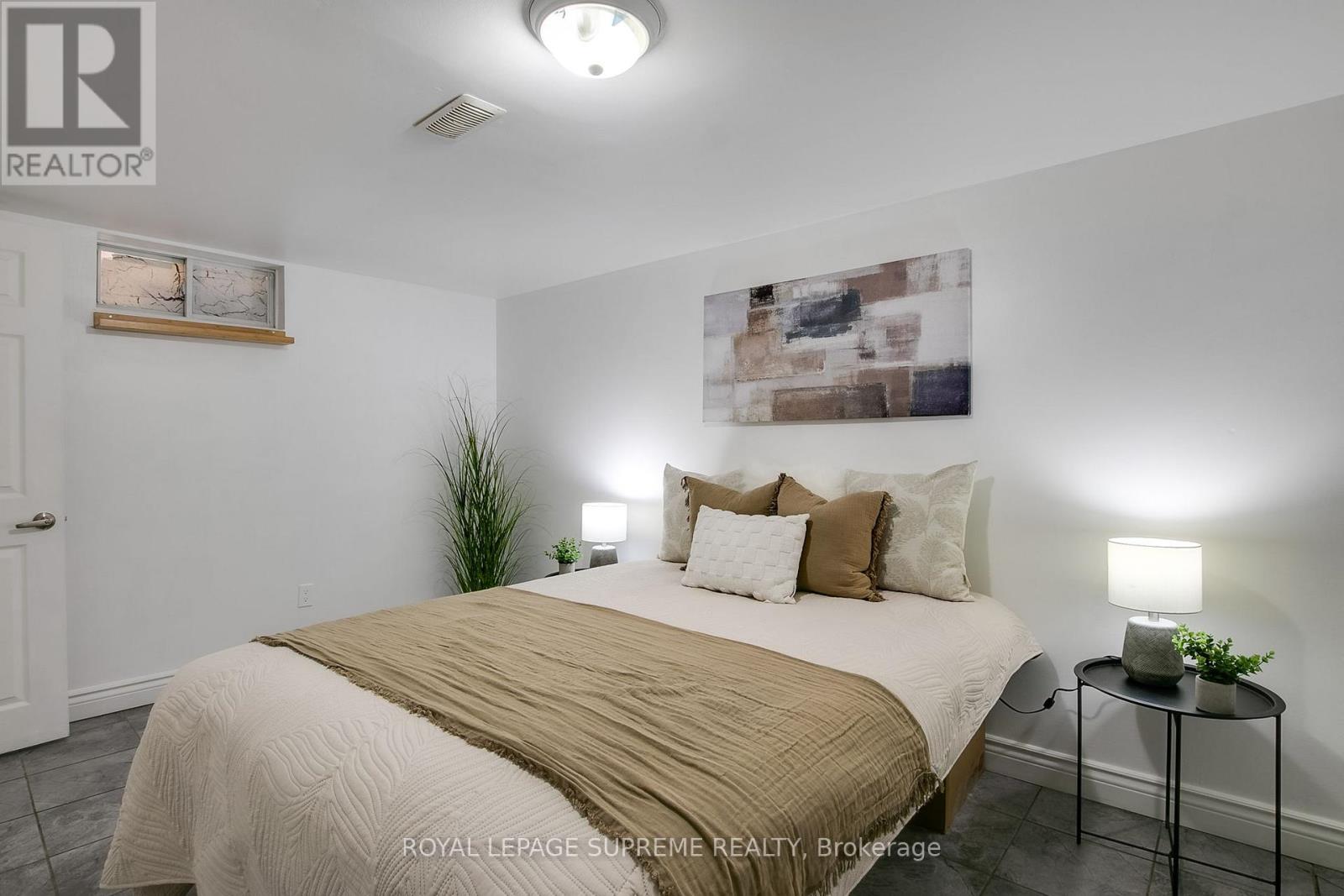 Basement - 422 Oakwood Avenue, Toronto, Ontario  M6E 2W3 - Photo 12 - C13616664