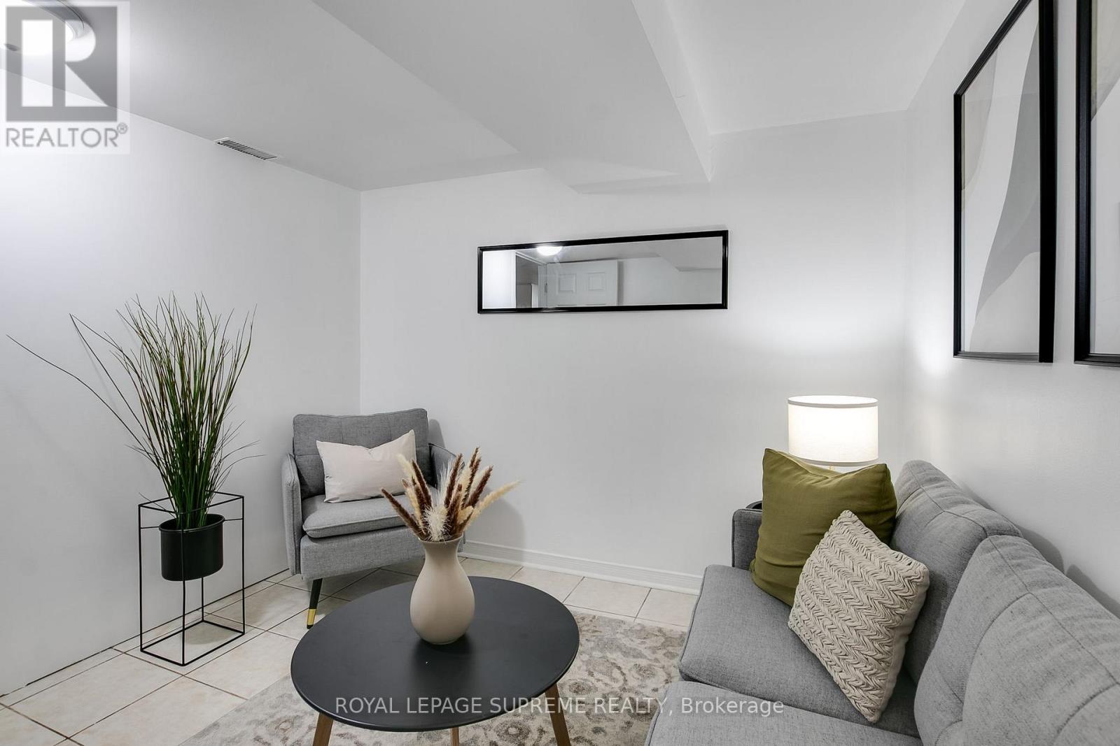 Basement - 422 Oakwood Avenue, Toronto, Ontario  M6E 2W3 - Photo 15 - C13616664