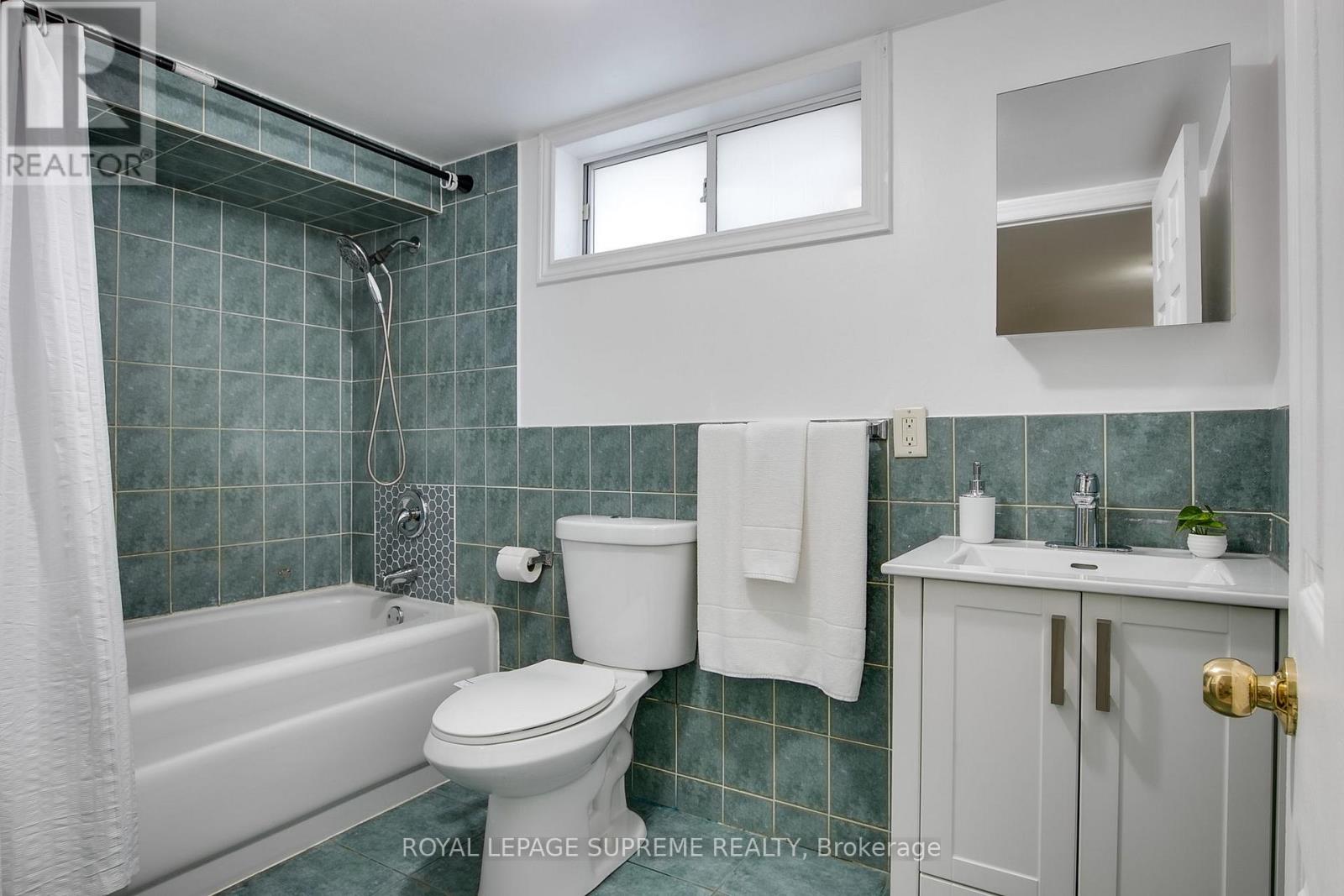 Basement - 422 Oakwood Avenue, Toronto, Ontario  M6E 2W3 - Photo 16 - C13616664