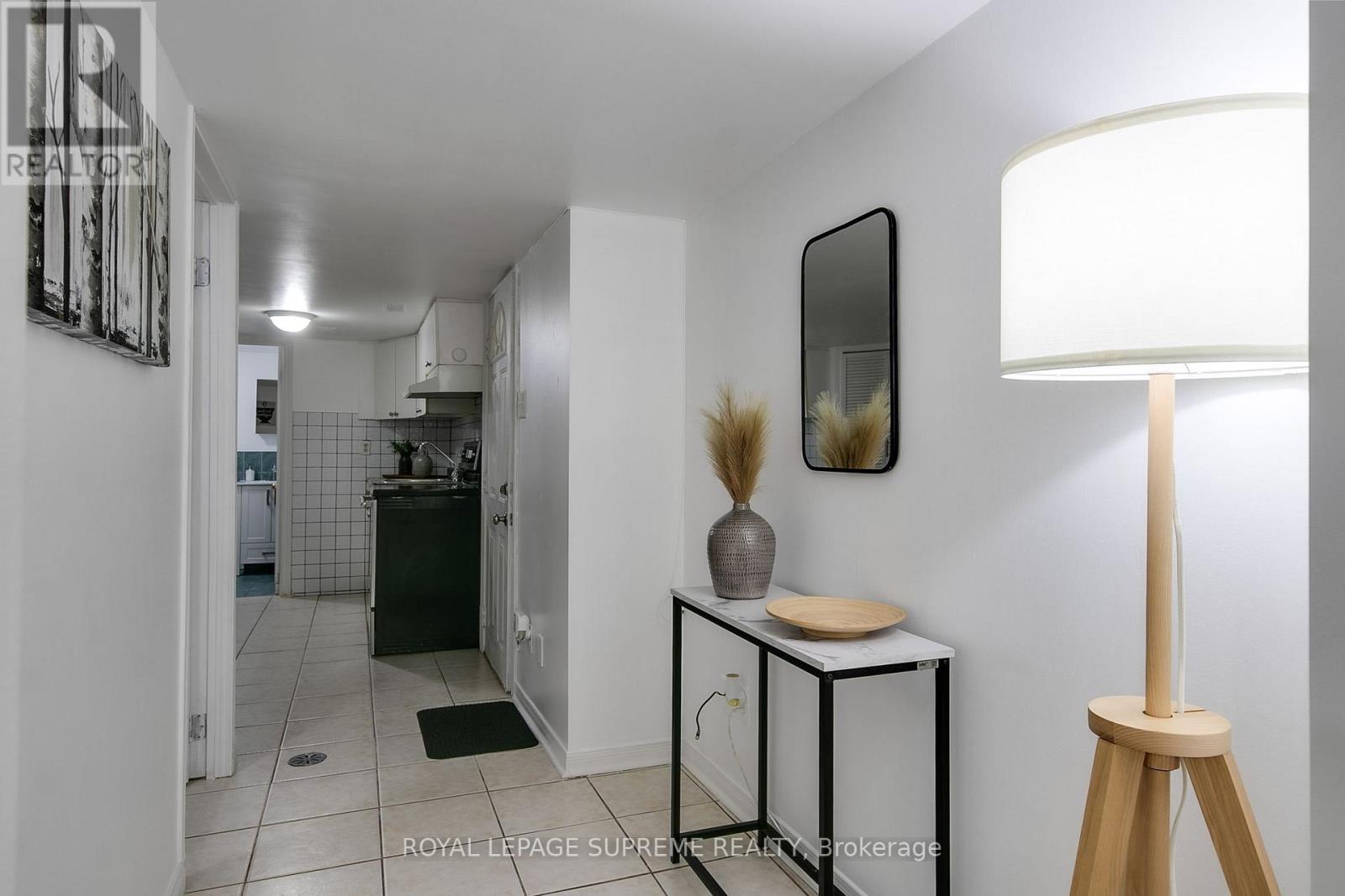 Basement - 422 Oakwood Avenue, Toronto, Ontario  M6E 2W3 - Photo 4 - C13616664