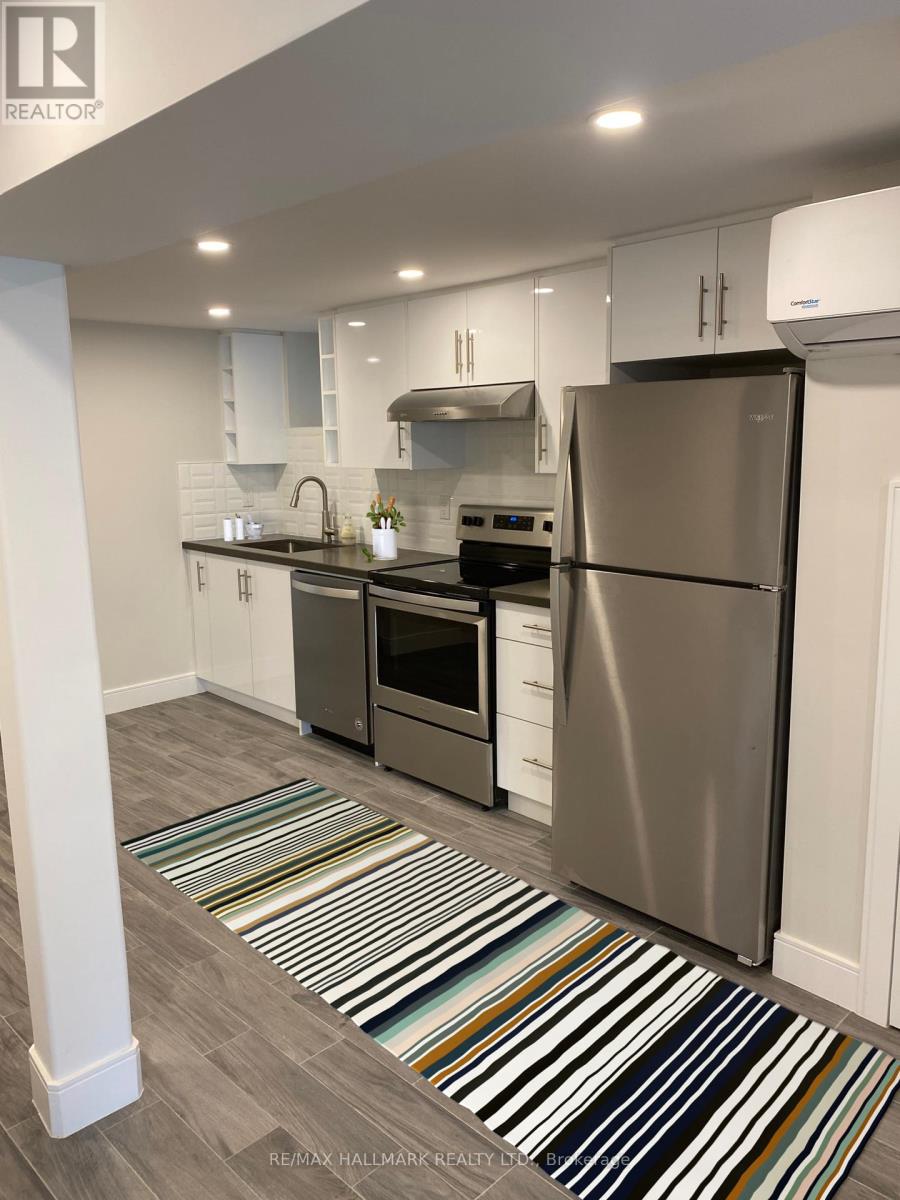 Lower - 14 Rosemount Avenue, Toronto, Ontario  M6H 2M1 - Photo 3 - C13616722