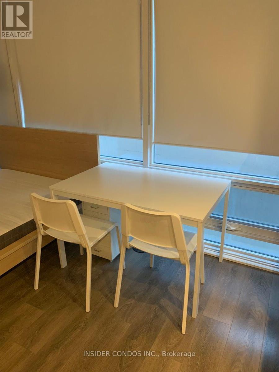 2404 - 15 Grenville Street, Toronto, Ontario  M4Y 0B9 - Photo 6 - C13616776