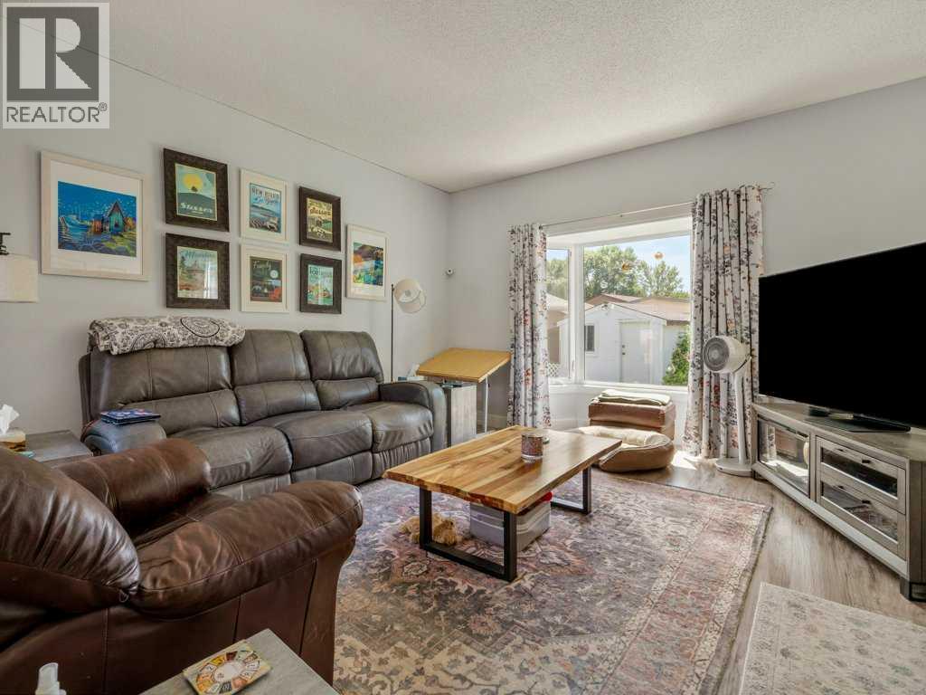 66 Pheasant Road N, Lethbridge, Alberta  T1H 4X4 - Photo 5 - A2327480