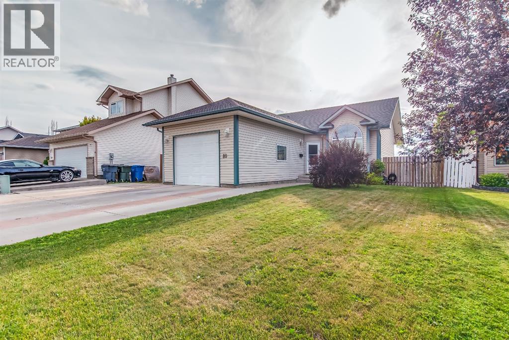 88 Spruce Close SE, Medicine Hat, Alberta  T1B 4L8 - Photo 1 - A2332445