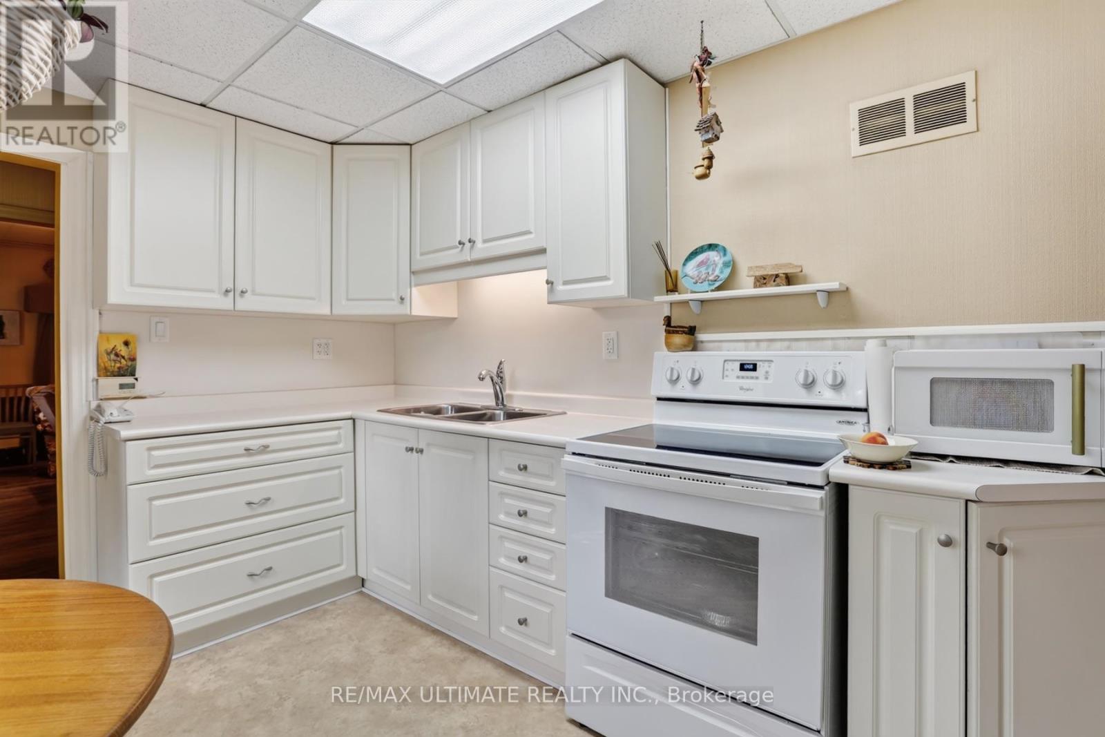 343 Morningside Avenue, Toronto, Ontario  M1E 3G4 - Photo 10 - E13616614