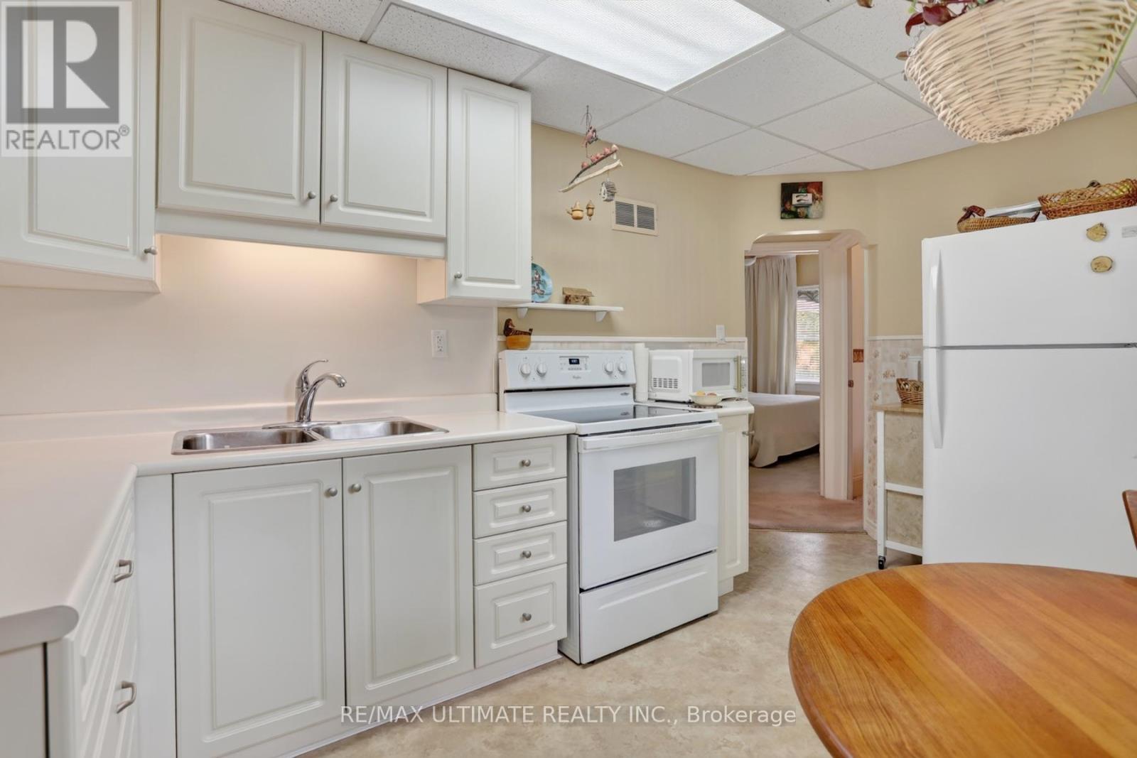 343 Morningside Avenue, Toronto, Ontario  M1E 3G4 - Photo 11 - E13616614