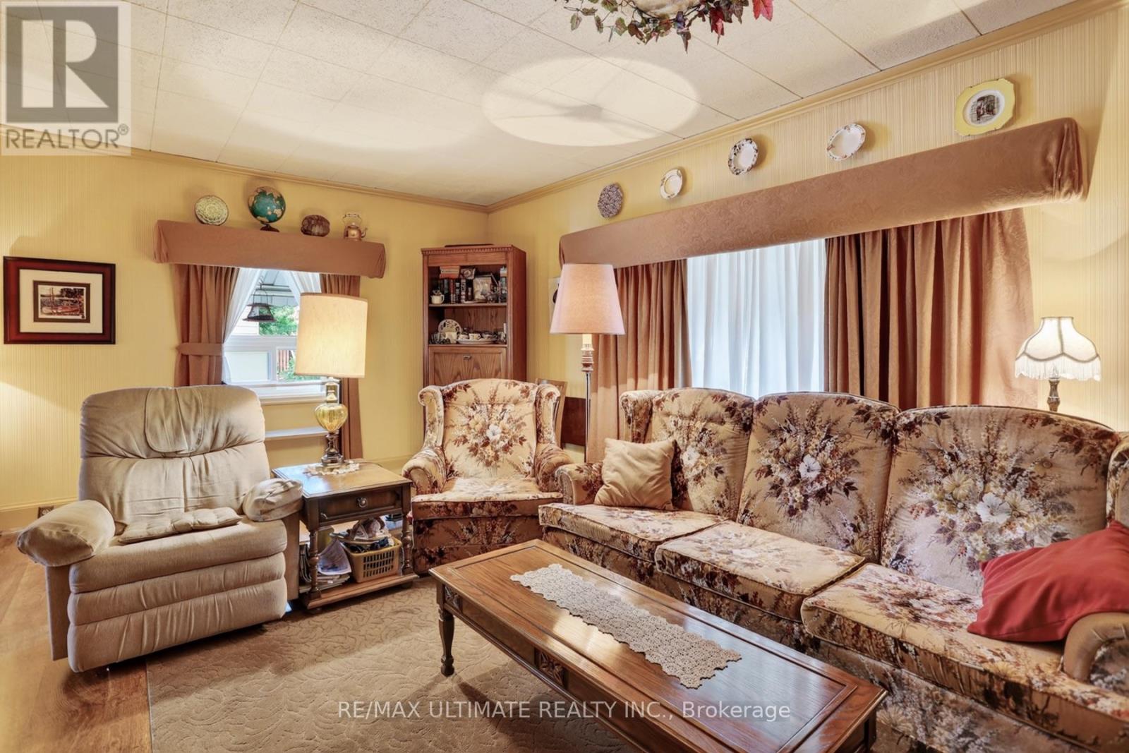343 Morningside Avenue, Toronto, Ontario  M1E 3G4 - Photo 5 - E13616614