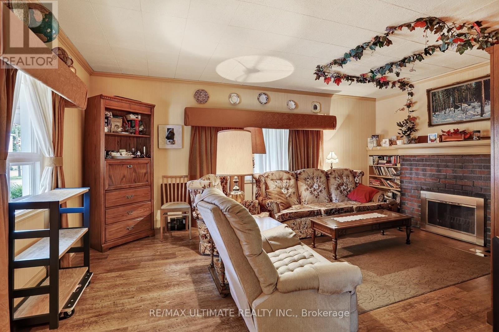 343 Morningside Avenue, Toronto, Ontario  M1E 3G4 - Photo 6 - E13616614
